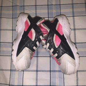 toddler nike shoes